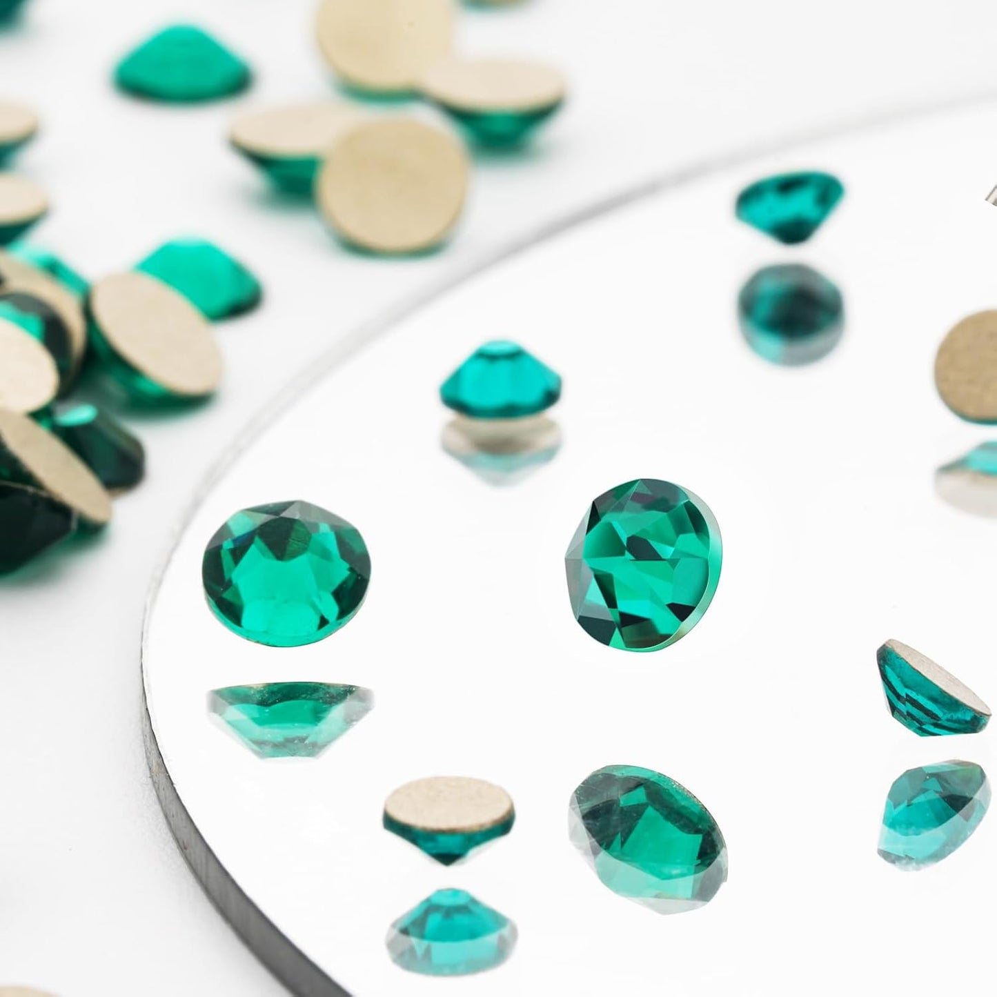 Novani Green Zircon Rhinestones 1440pcs Flat Back Round Rhinestone Style 2088 Sparkly Crystal Gemstones for Nail Art and Crafting SS16,3.8-4.0mm