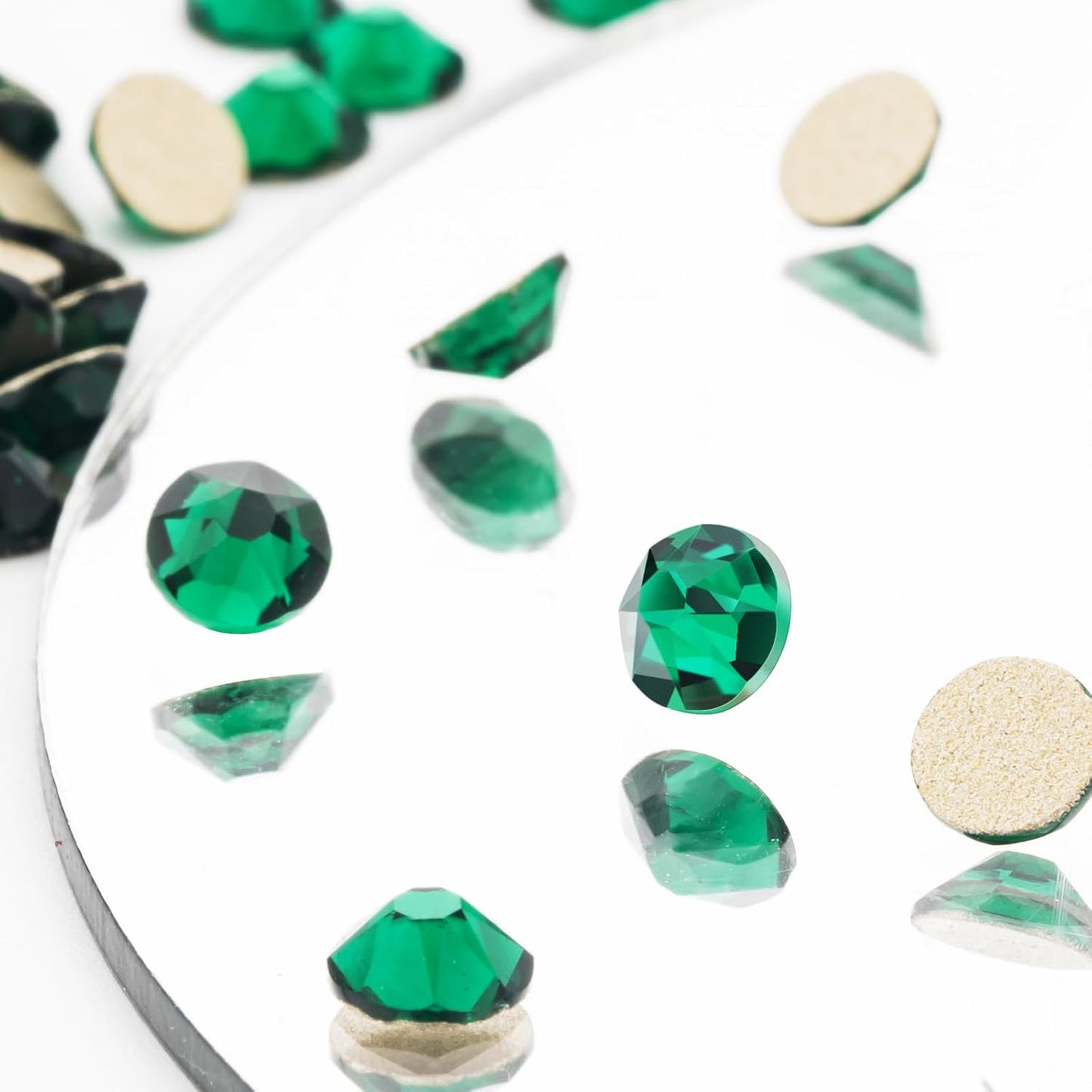 Novani Malachite Green Rhinestones 1440pcs Flat Back Round Rhinestone Style 2088 Sparkly Crystal Gemstones for Nail Art and Crafting SS20,4.6-4.8mm