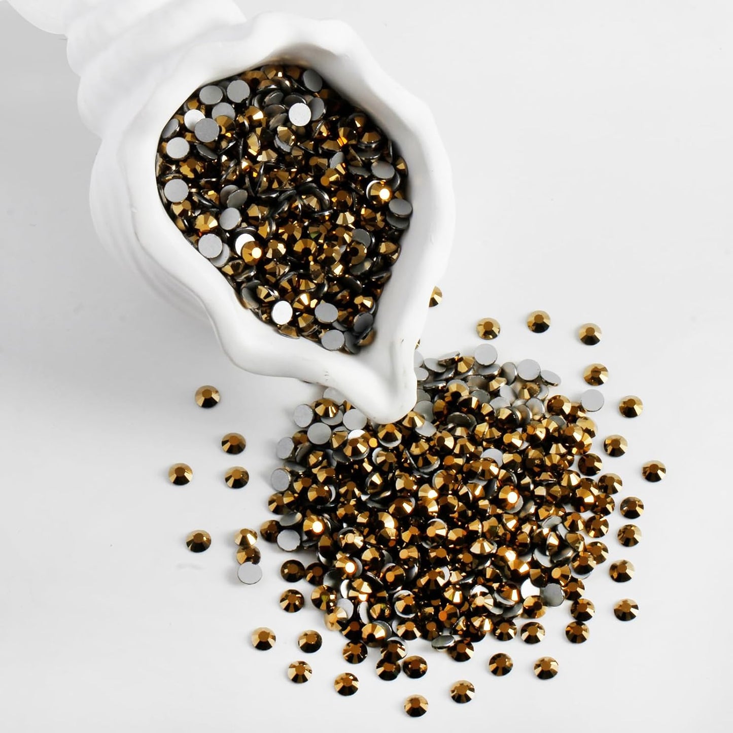 400 PCS SS30 Flatback Rhinestones,12-Facet Diamond-Cut Glass Gems for Nail Art,Clothing,DIY Crafts,Glue-On Decoration Stones with Silver Backing,Aurum