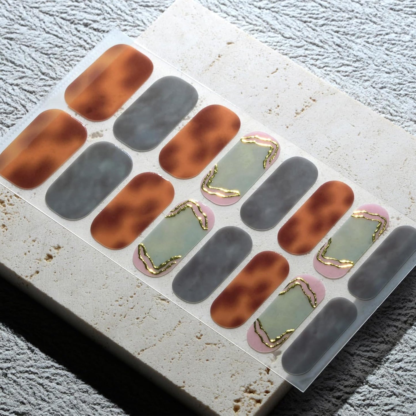 Nail Polish Strips, 32PCS Salon Quality Wraps, Long Lasting Gel Nail Stickers for Women Easy Apply& Remove (Scottish Pebbles Blue&Brown)