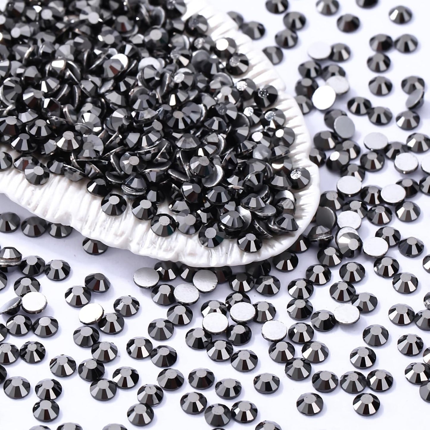 Black Hematite Flatback Rhinestones, Glass Rhinestones for Nail Art and Craft, Glue Fix, Loose Crystal Gemstones(Black Hematite, SS10, 1440pcs, 2.7-2.8mm)